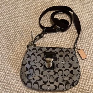 Vintage Coach Logo crossbody